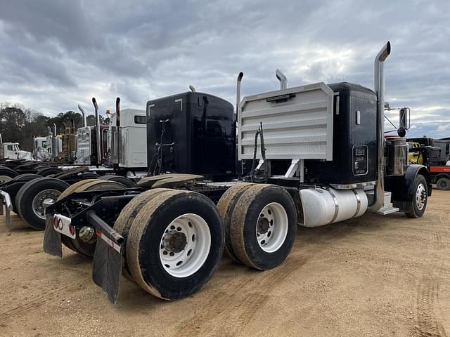 Image of Peterbilt 379 equipment image 3