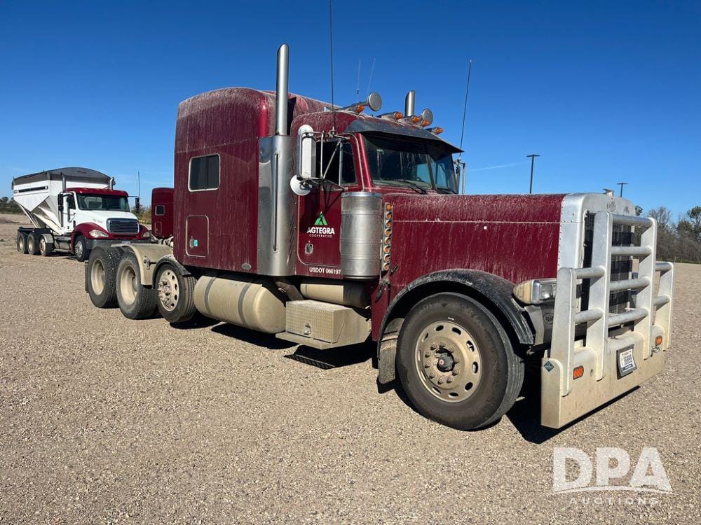 Main image Peterbilt 379