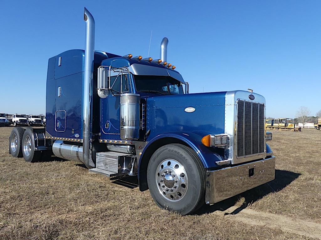 Main image Peterbilt 379