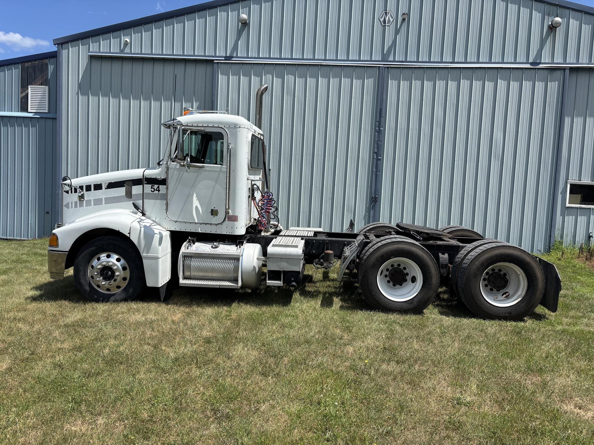2004 Peterbilt 385 Equipment Image0