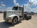 2004 Peterbilt 385 Image