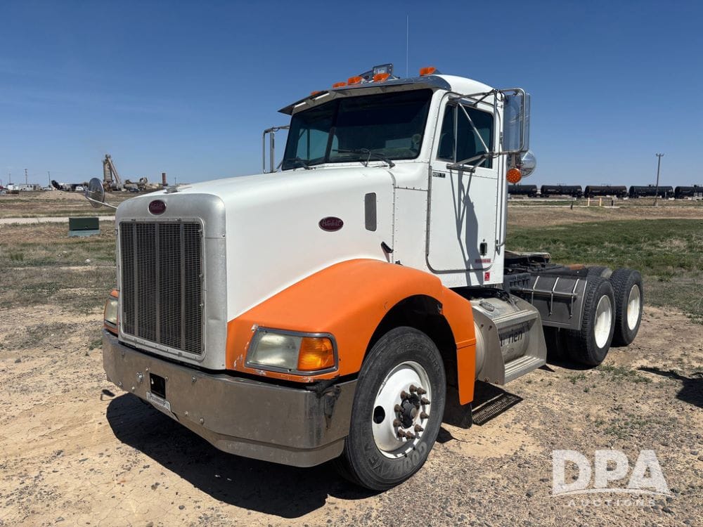 2004 Peterbilt 385 Equipment Image0