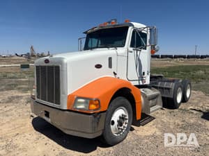 2004 Peterbilt 385 Image