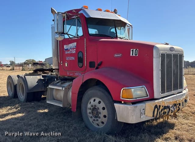Image of Peterbilt 385 equipment image 2