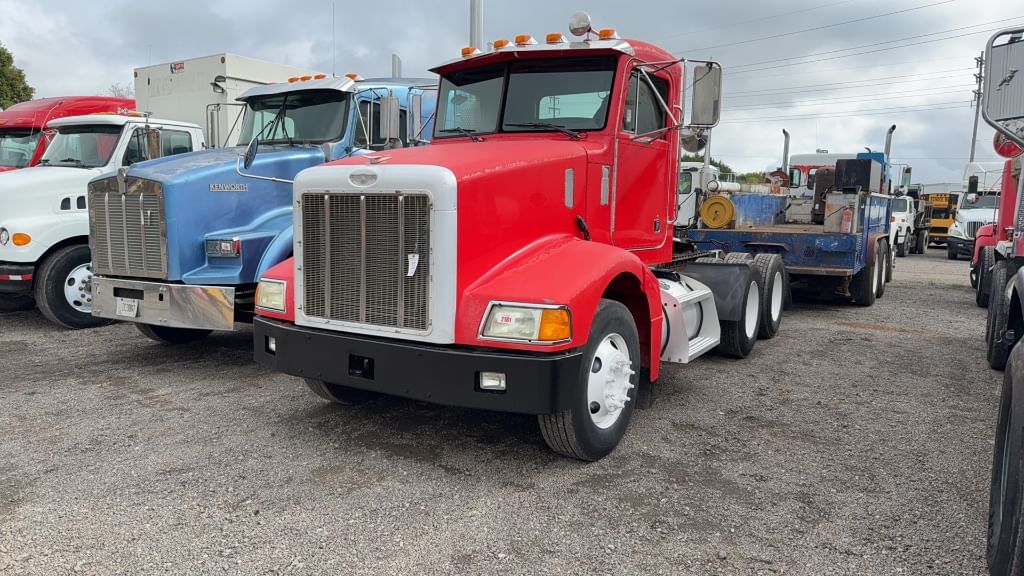 2004 Peterbilt 385 Equipment Image0