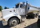 2004 Peterbilt 385 Image