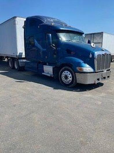 Image of Peterbilt 387 equipment image 2