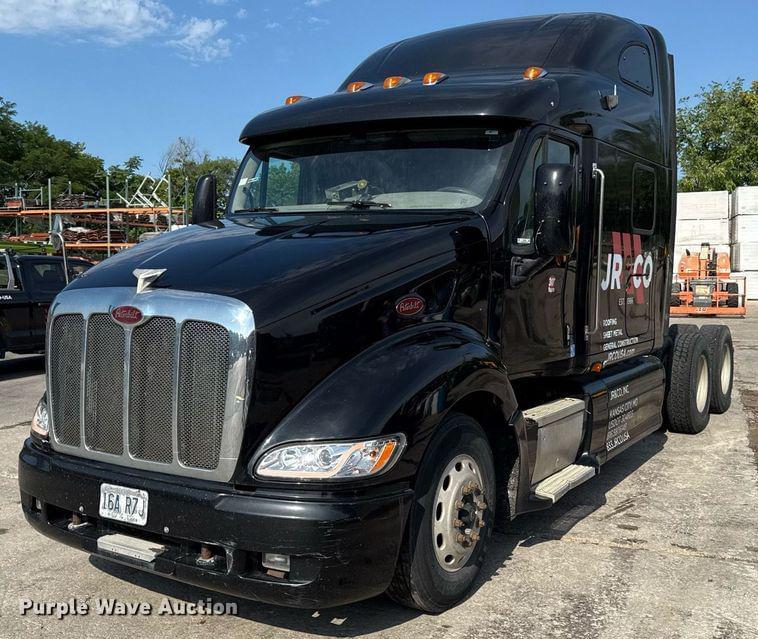 Image of Peterbilt 387 Primary image