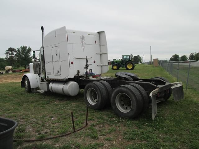 Image of Peterbilt 379 equipment image 3
