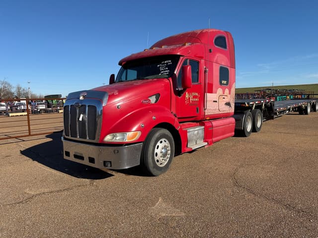 Image of Peterbilt 387 equipment image 1