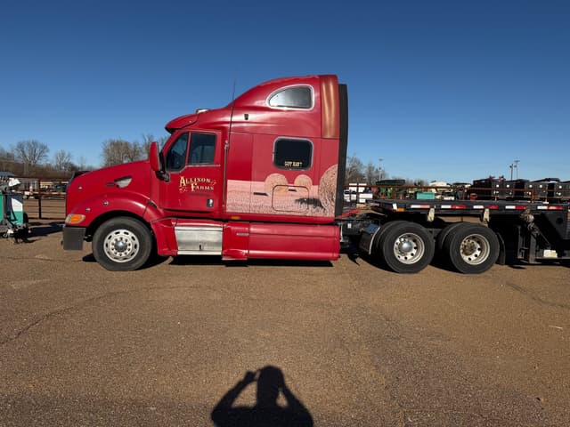 Image of Peterbilt 387 equipment image 4