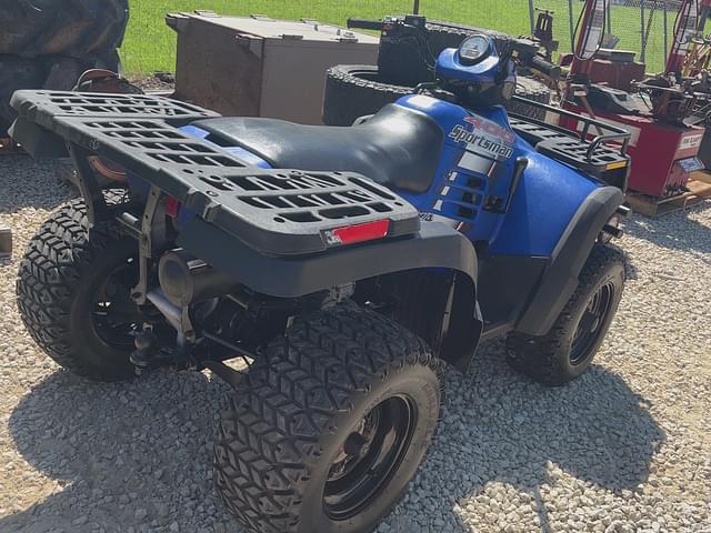 Image of Polaris Sportsman 400 equipment image 2