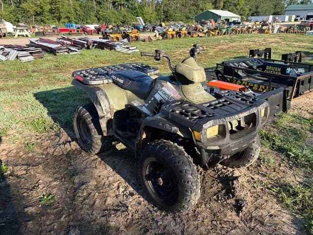 Image of Polaris Sportsman 400 equipment image 2