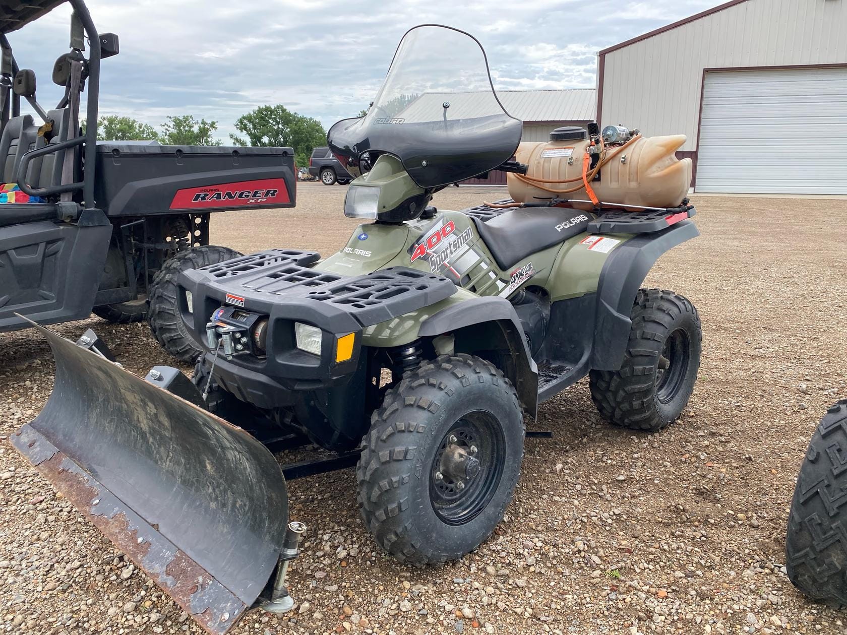 2004 Polaris Sportsman 400 Equipment Image0