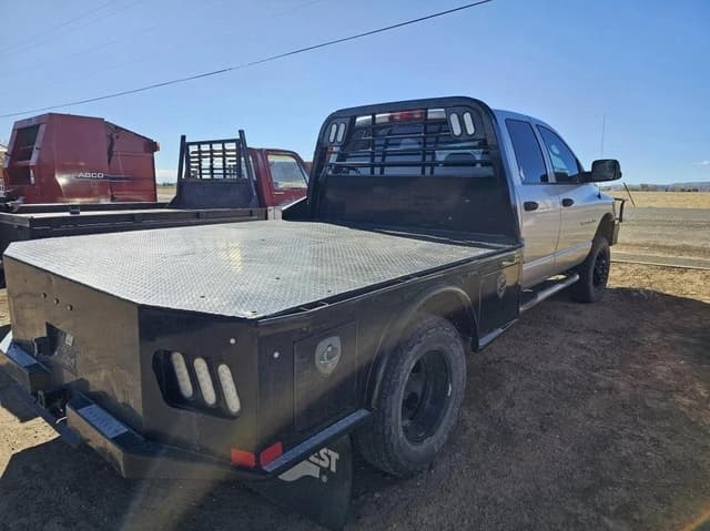 Image of Dodge Ram 3500 equipment image 2