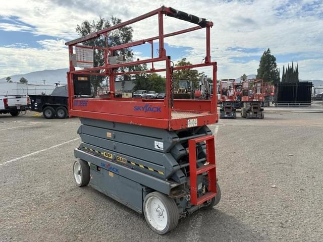 Image of Sky Jack SJIII3226 equipment image 3