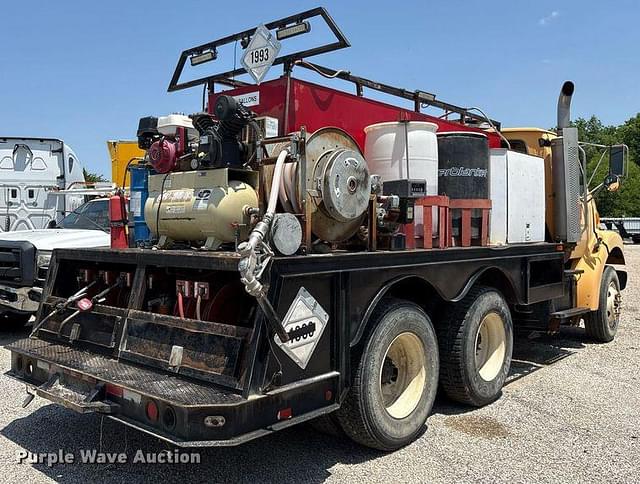 Image of Sterling L7500 equipment image 4