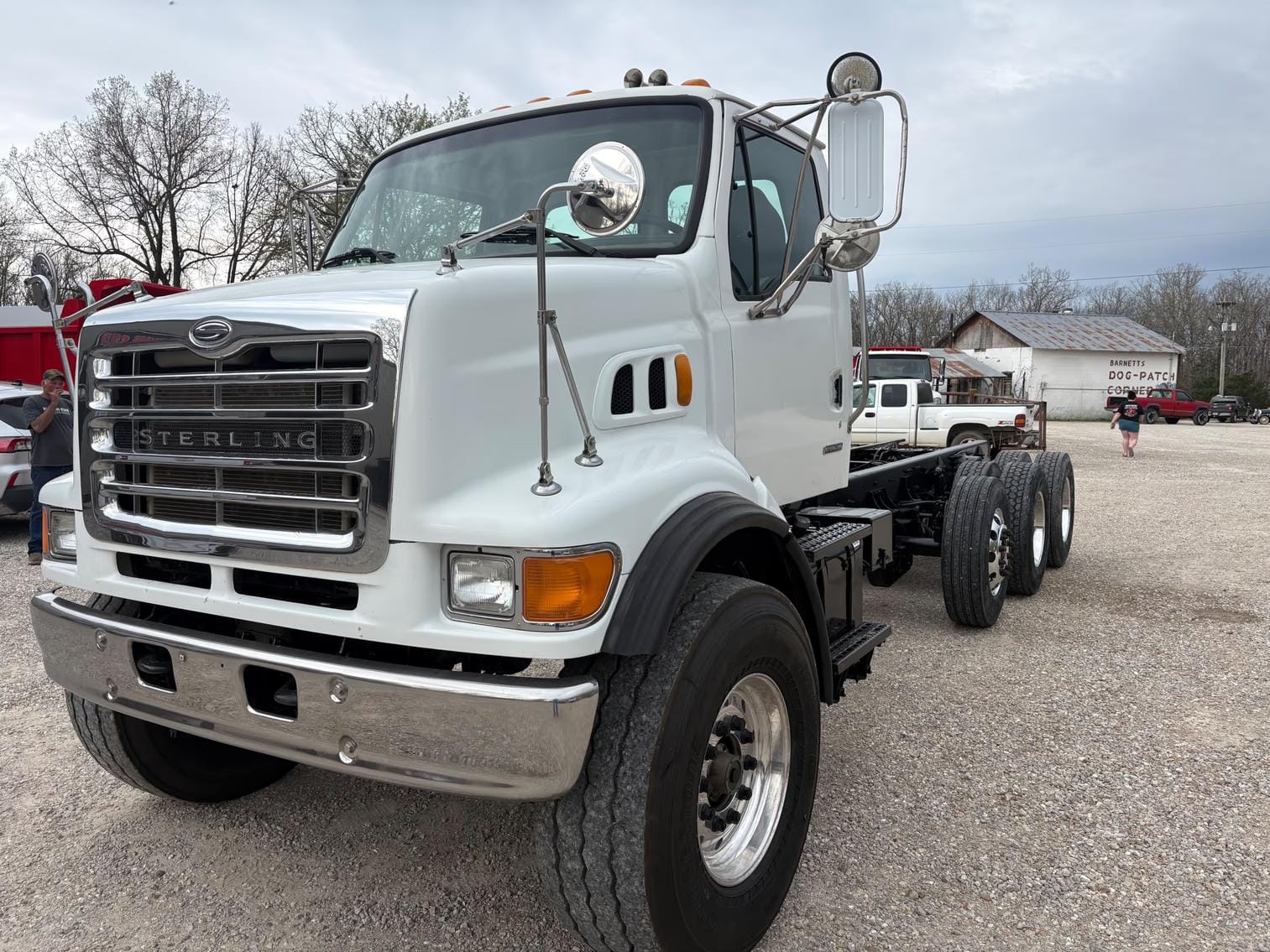 2004 Sterling L7500 Equipment Image0