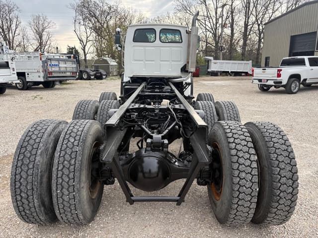 Image of Sterling L7500 equipment image 3