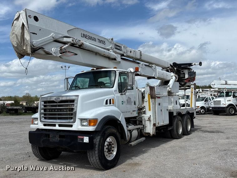 2004 Sterling L8500 Equipment Image0