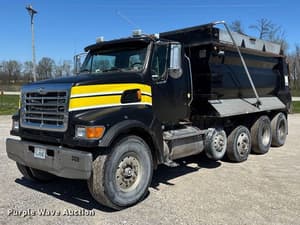 2004 Sterling L9500 Image