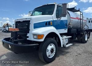 2004 Sterling L7501 Image