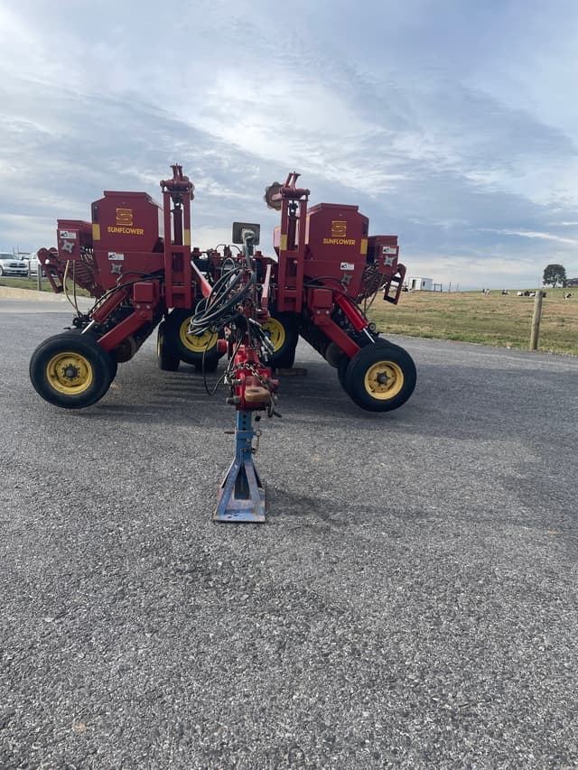 Image of Sunflower 9421-25 equipment image 1