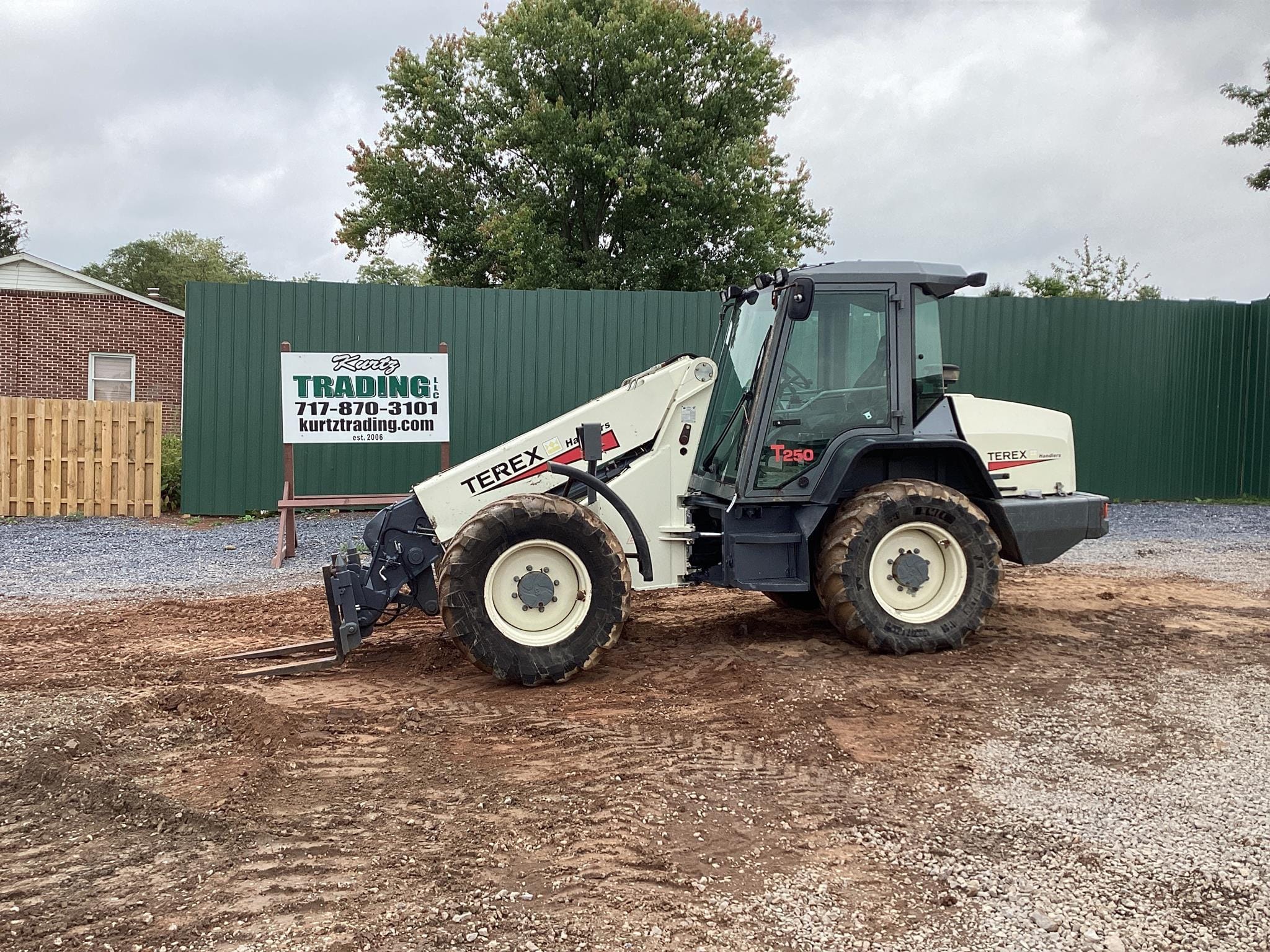 Main image Terex T250