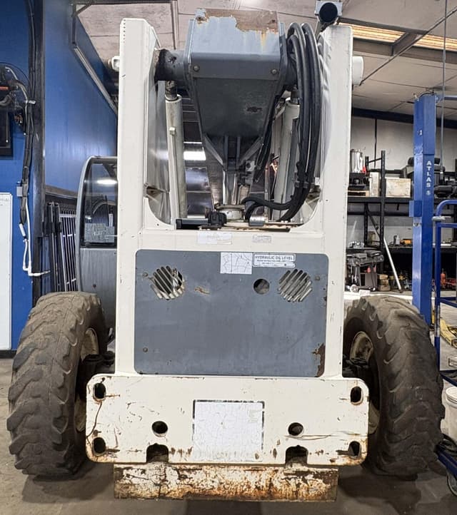 Image of Terex TH644C equipment image 4
