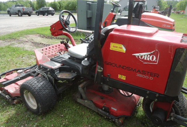 Image of Toro Groundsmaster 3500D equipment image 2