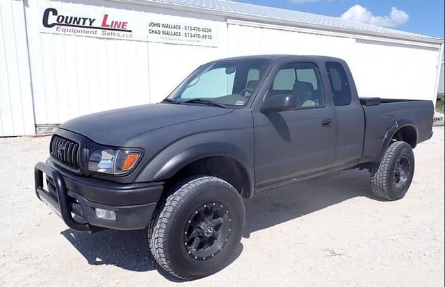 Image of Toyota Tacoma equipment image 1