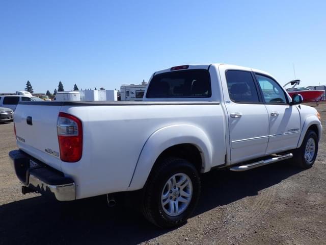 Image of Toyota Tundra equipment image 2