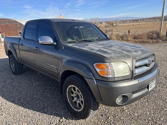 Image of Toyota Tundra SR5 equipment image 2