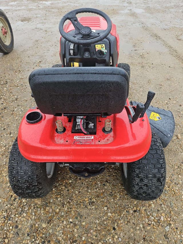 Image of Troy Bilt Pony equipment image 4
