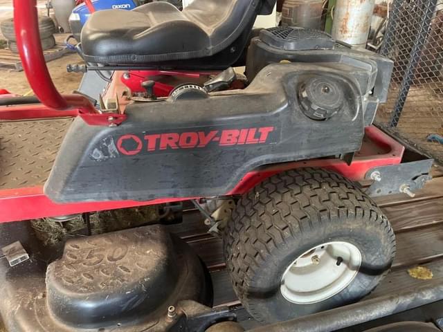 Image of Troy Bilt Mustang RZT equipment image 3