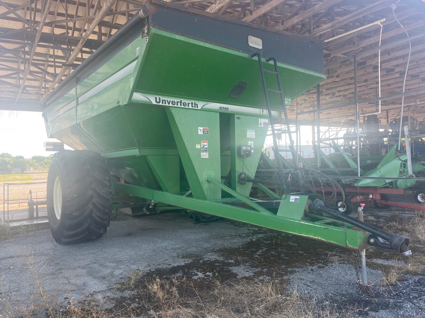 Main image Unverferth 9250