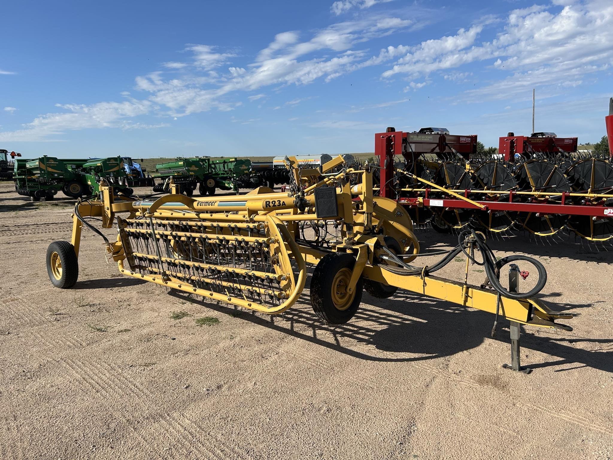 2004 Vermeer R23A Equipment Image0