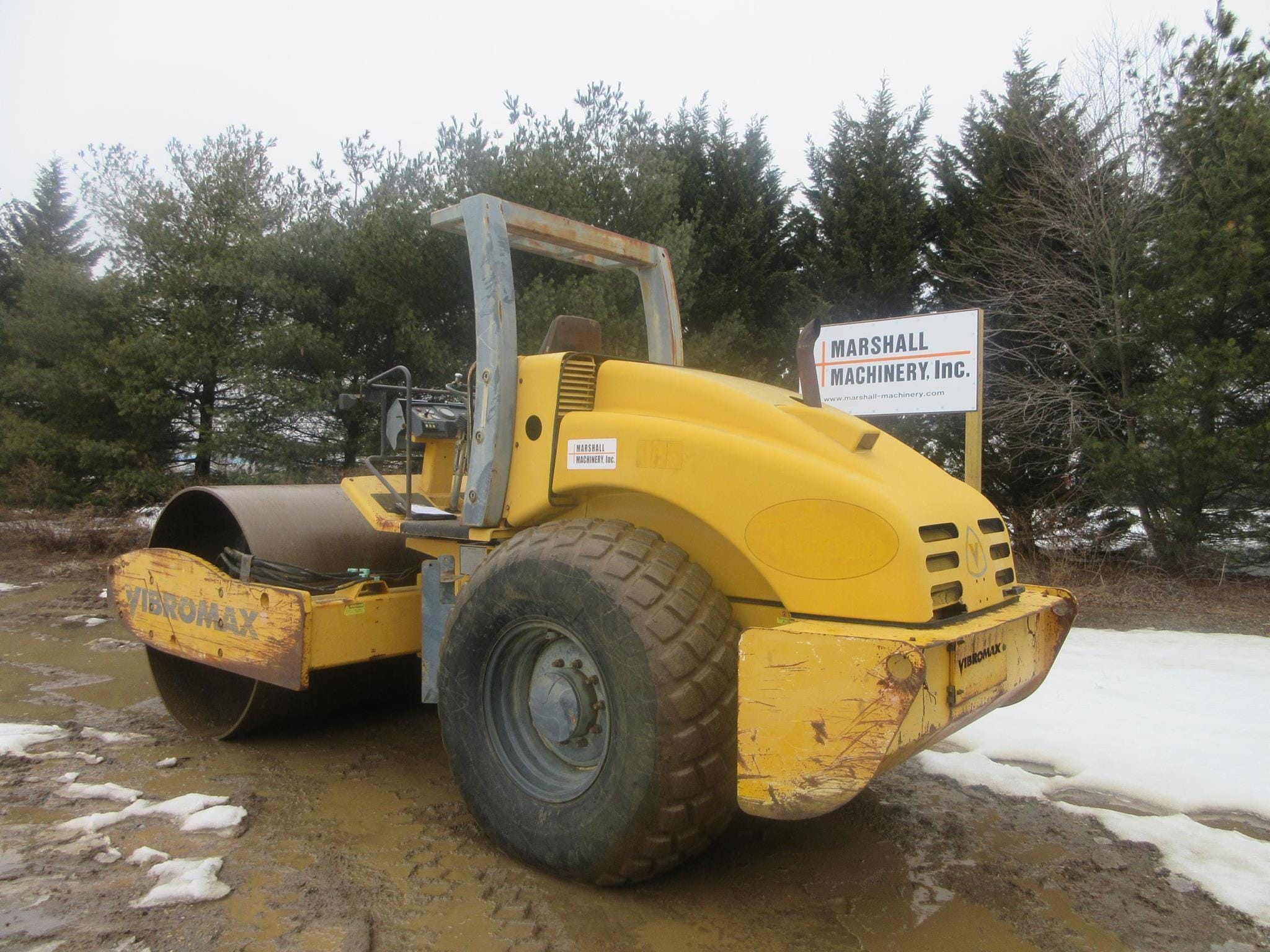 2004 Vibromax VM106D Equipment Image0