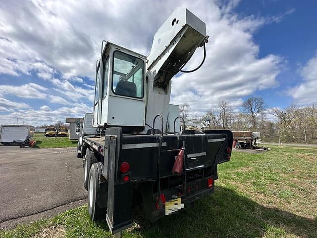 Image of Volvo VHD equipment image 3