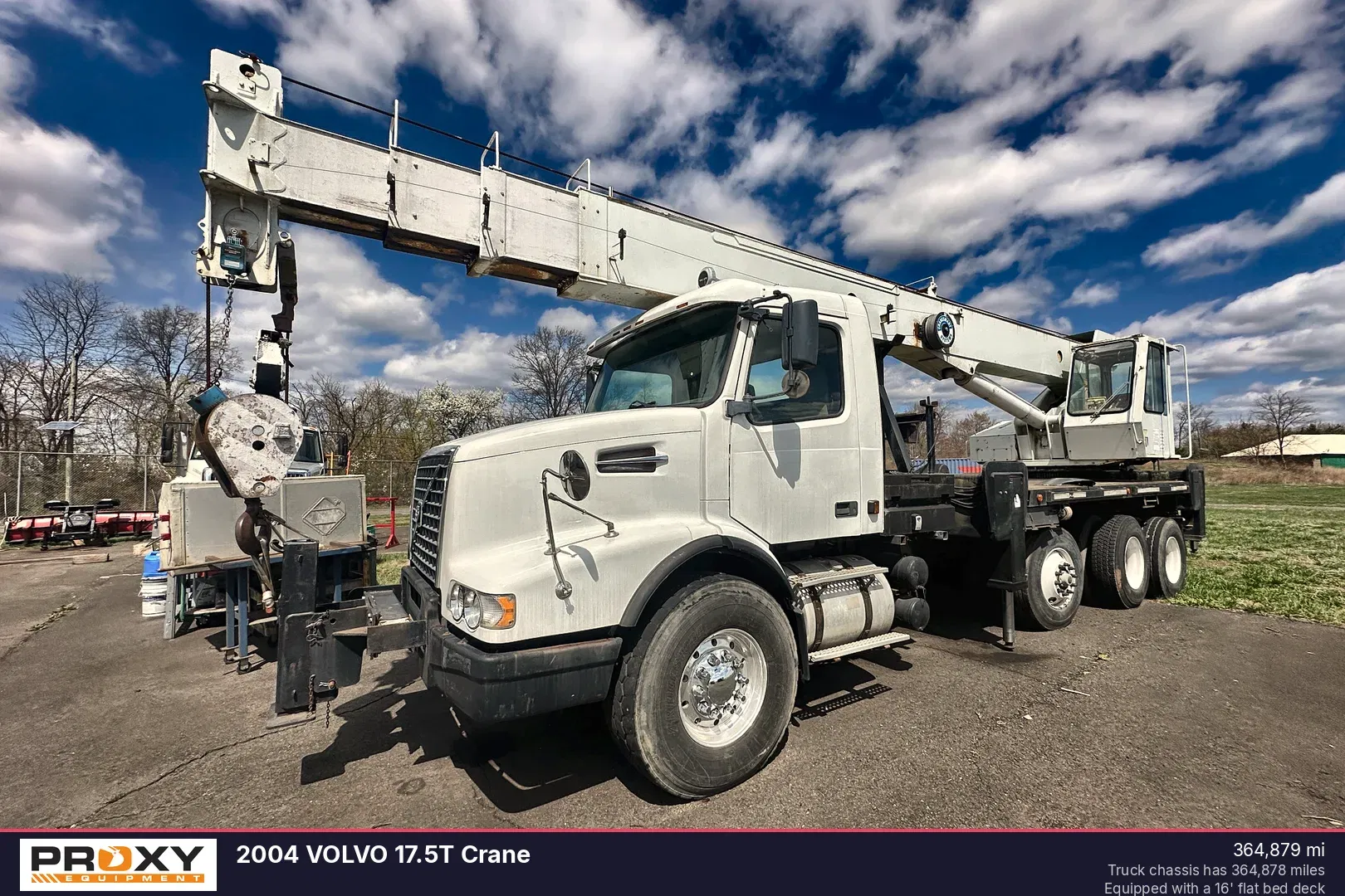 2004 Volvo VHD Equipment Image0