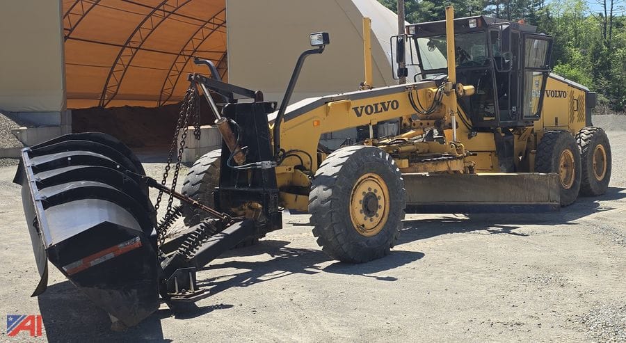 2004 Volvo G726B Equipment Image0
