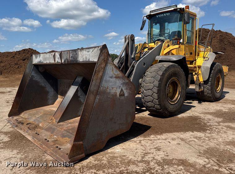 Image of Volvo L120E Primary image