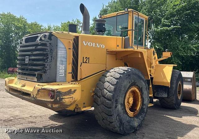 Image of Volvo L180E equipment image 4