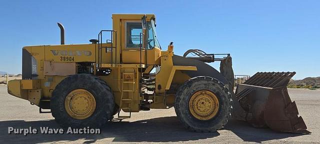 Image of Volvo L330E equipment image 3