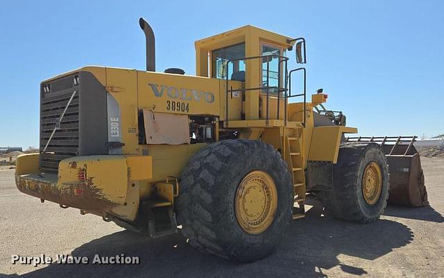 Image of Volvo L330E equipment image 4