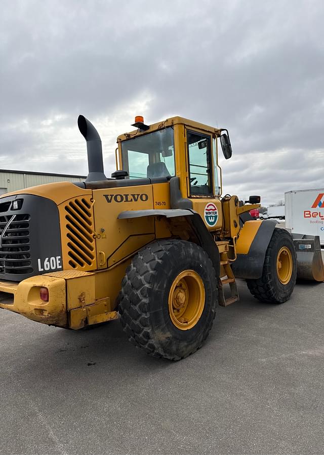 Image of Volvo L60E equipment image 4