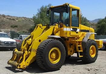 2004 Volvo L90E Equipment Image0