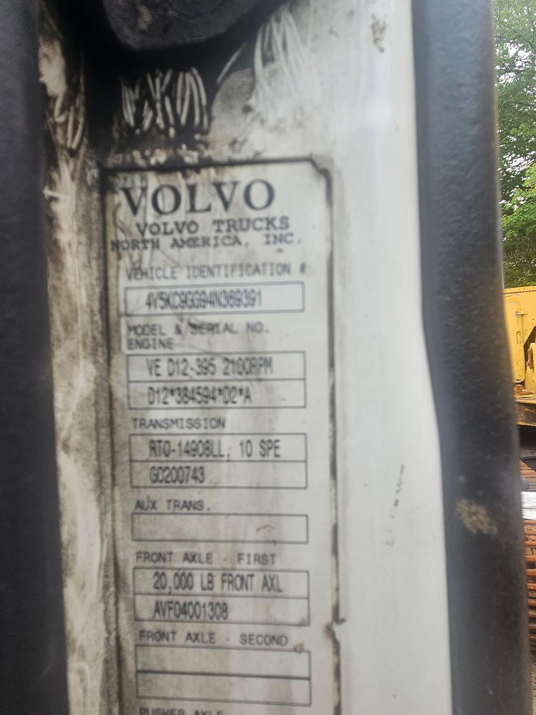 Image of Volvo VHD Image 1