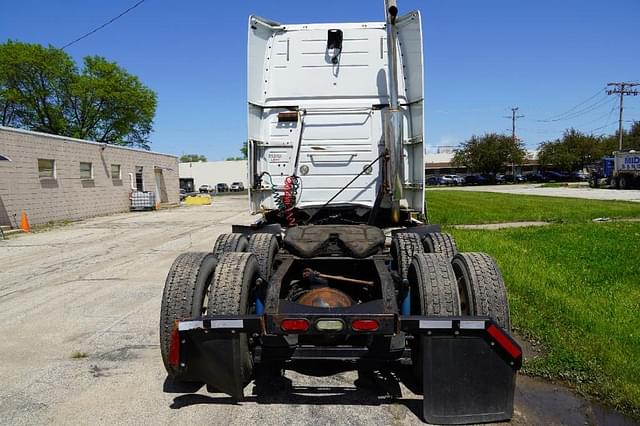 Image of Volvo VNL equipment image 4