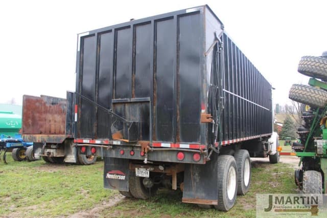 Image of Western Star 4900 equipment image 2